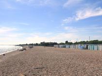 Aldwick beach looking west